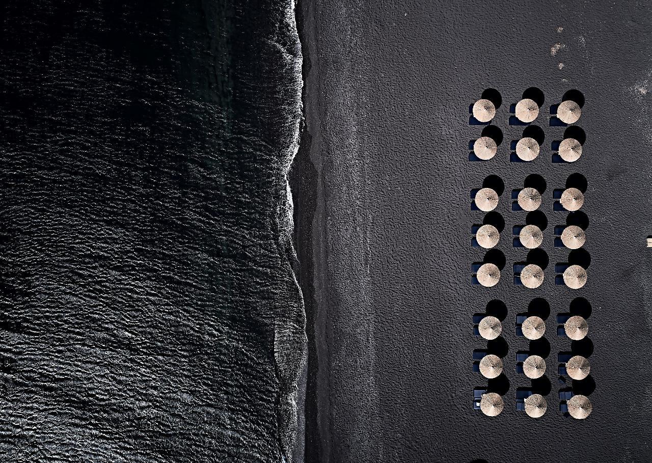 Istoria, A Member Of Design Hotels Perissa Exterior foto